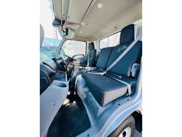 Hino Dutro 10