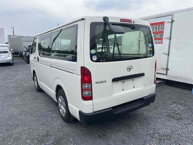Toyota Hiace Van 3