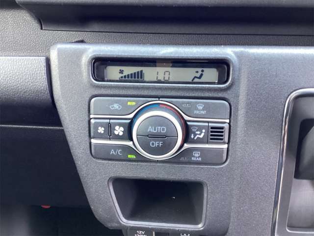 Daihatsu Atrai 7