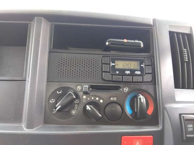 Isuzu Elf 11