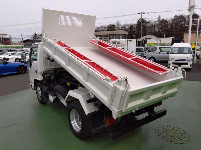 Isuzu Elf 6