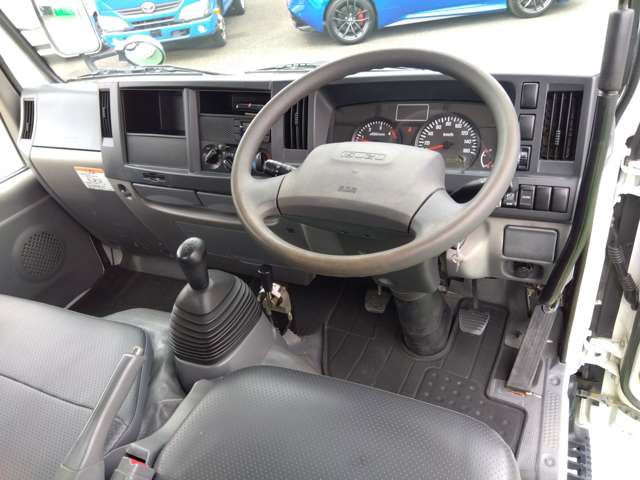 Isuzu Elf 9