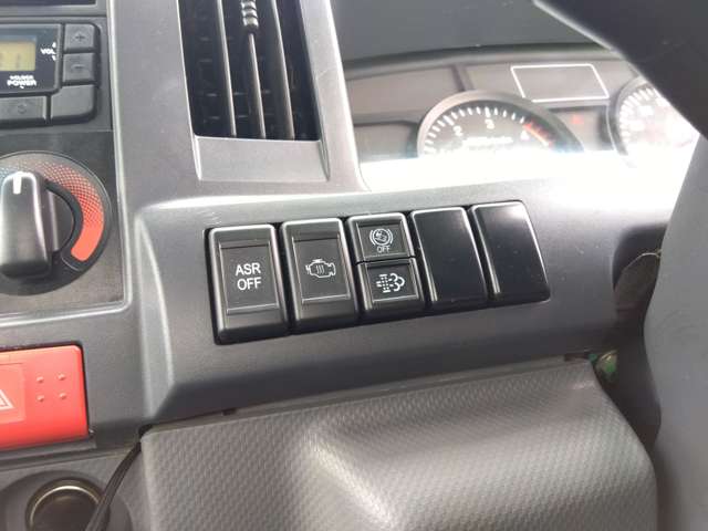 Isuzu Elf 10
