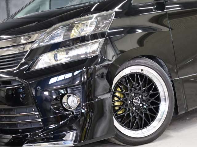 Toyota Vellfire 4