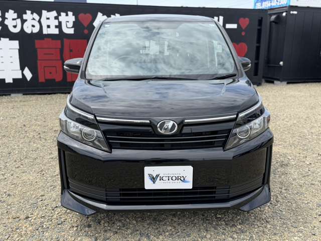 Toyota Voxy 2