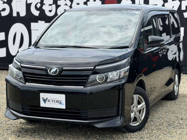 Toyota Voxy 3