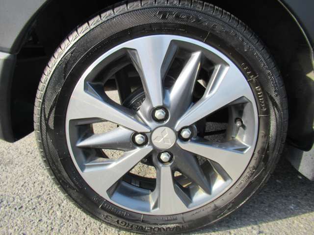 Mitsubishi eK X 9