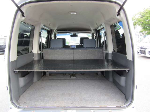 Daihatsu Hijet Cargo 9