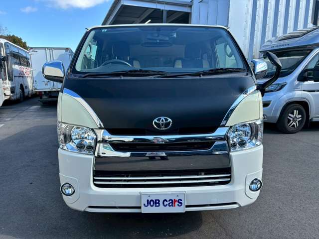 Toyota Hiace Van 2