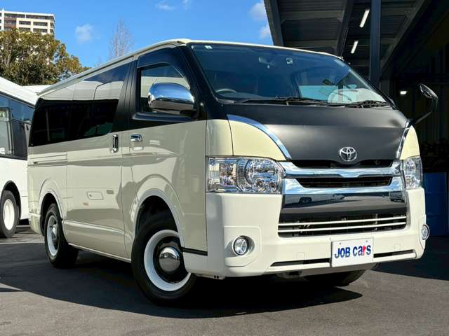 Toyota Hiace Van 3