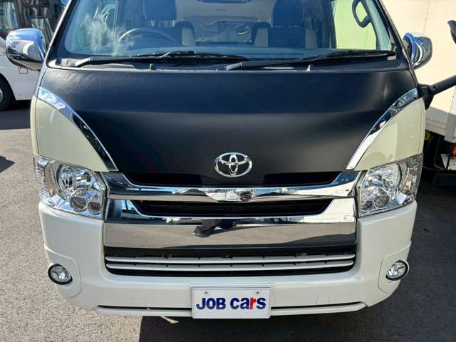 Toyota Hiace Van 10