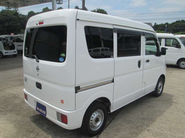 Nissan NV100 Clipper 11