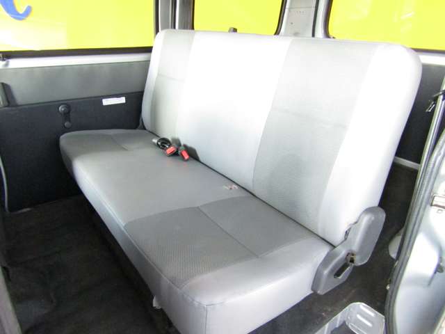 Toyota Town Ace Van 8