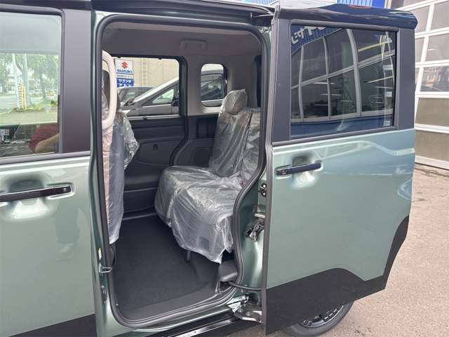 Mitsubishi Delica Mini 11