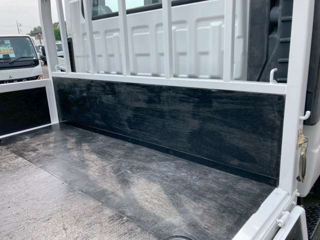 Isuzu Elf 10