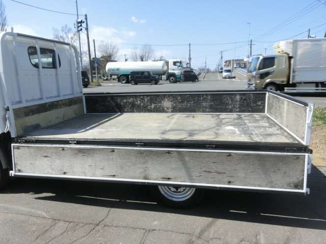 Mitsubishi Fuso Canter Guts 11
