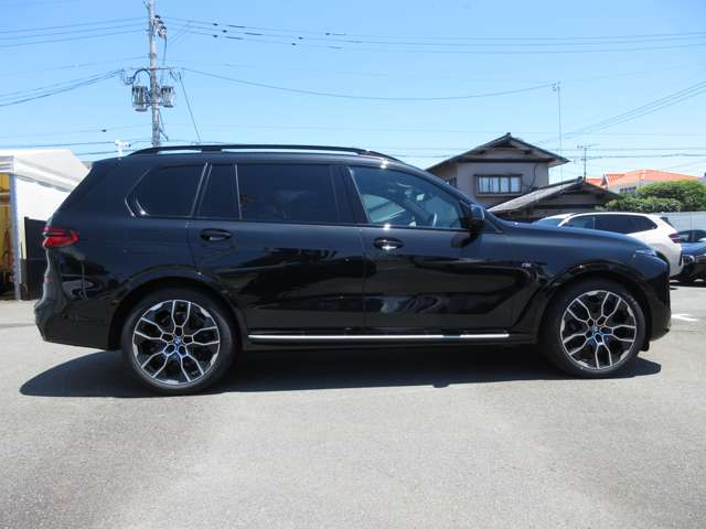 BMW X7 11