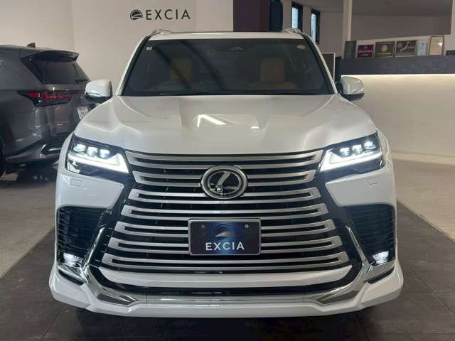 Lexus LX 4