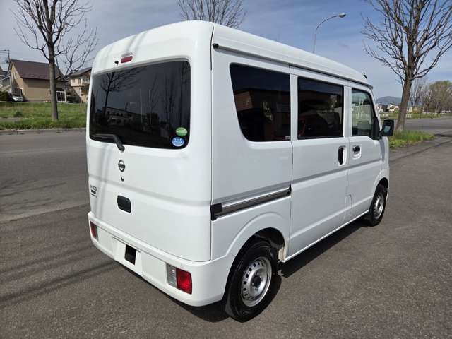 Nissan NV100 Clipper 4