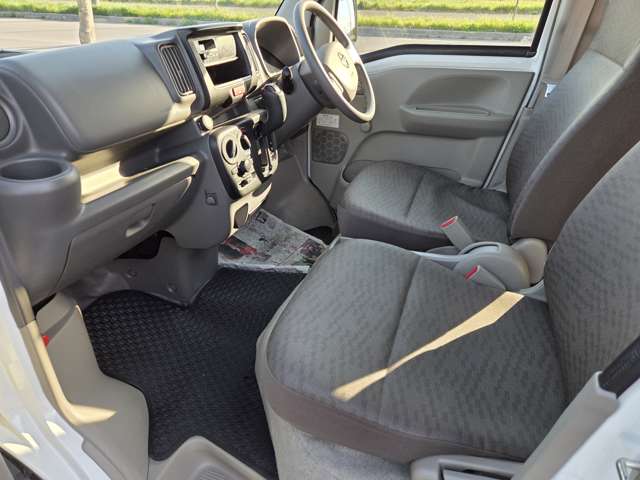 Nissan NV100 Clipper 9