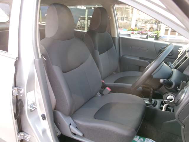 Nissan AD 12