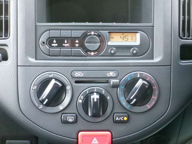 Nissan AD 8