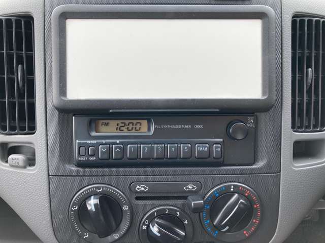 Nissan AD 11