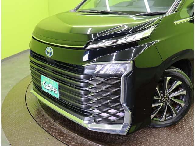 Toyota Voxy 11