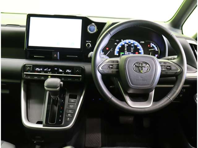 Toyota Voxy 6