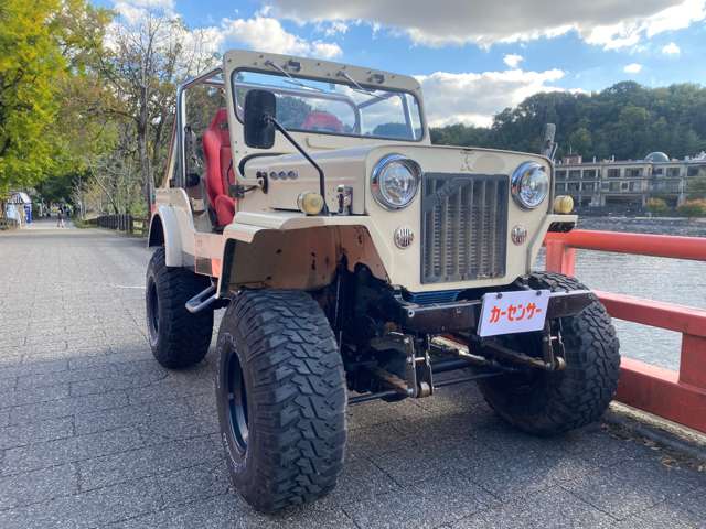 Mitsubishi Jeep 7
