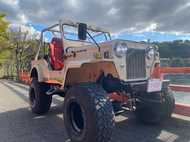 Mitsubishi Jeep 10