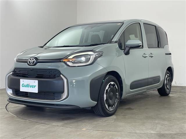 Toyota Sienta 4