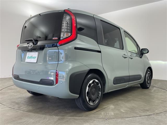 Toyota Sienta 5