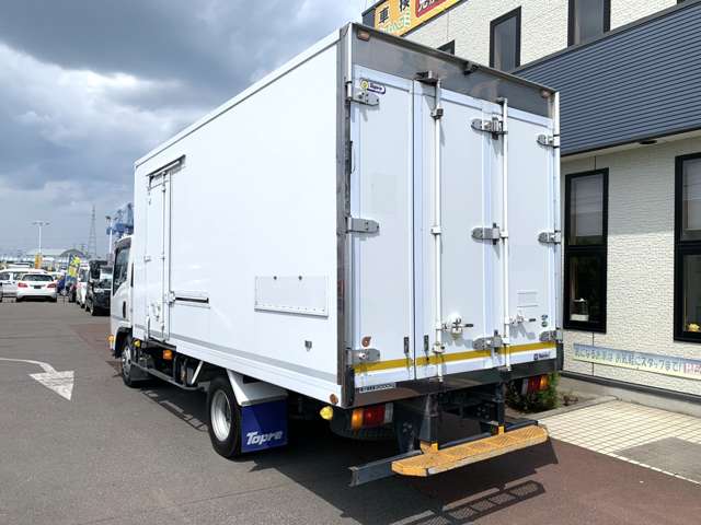 Isuzu Elf 7
