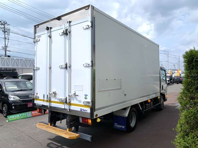 Isuzu Elf 9