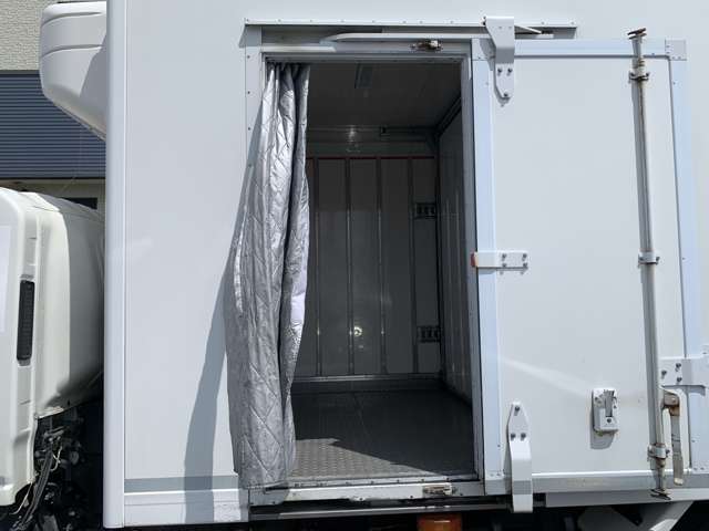 Isuzu Elf 10