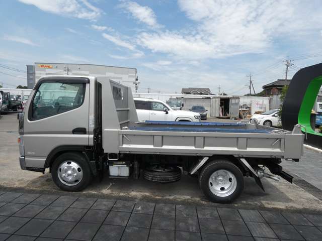 Mitsubishi Fuso Canter 9