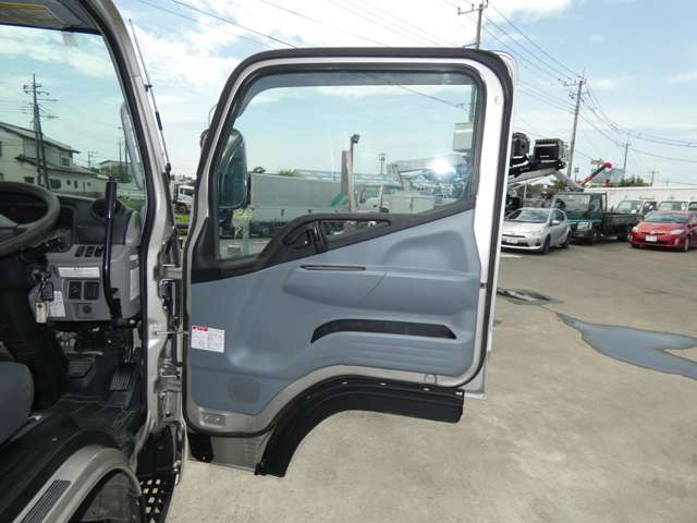 Mitsubishi Fuso Canter 10