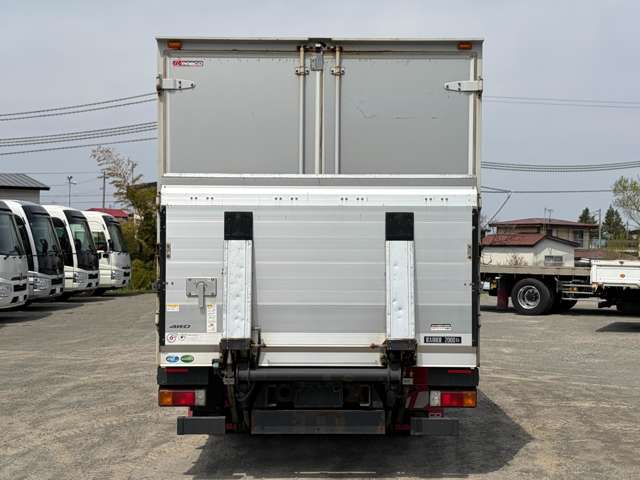 Hino Dutro 6