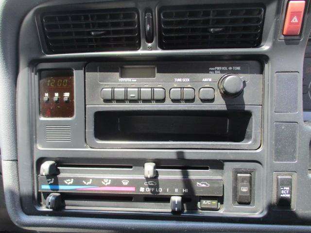 Toyota Hiace 5