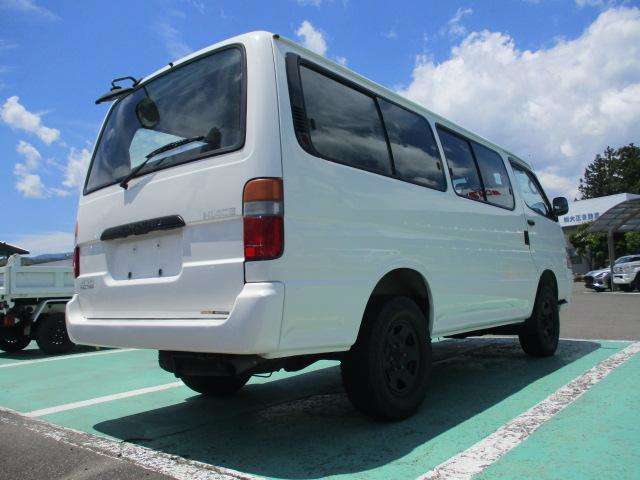 Toyota Hiace 9