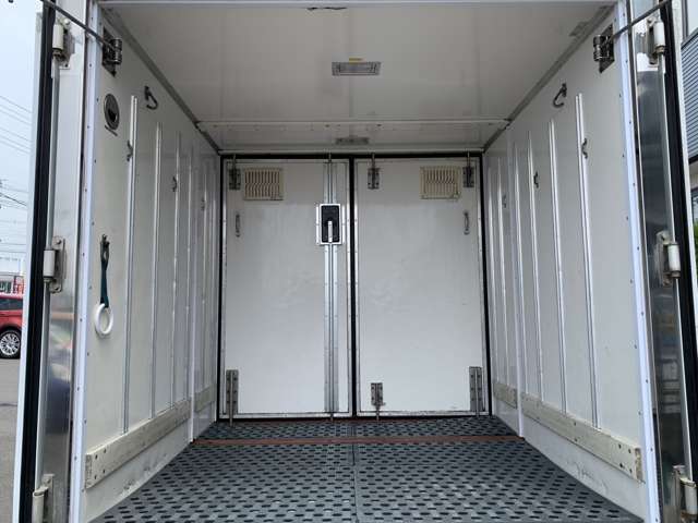 Isuzu Elf 11