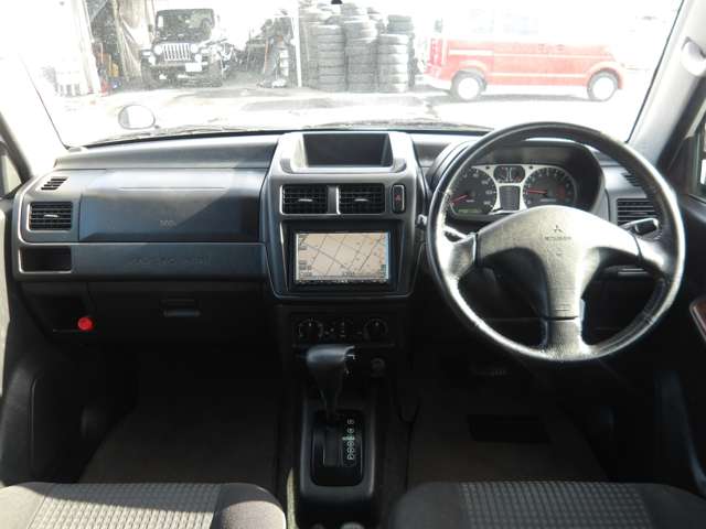 Mitsubishi Pajero Mini 12