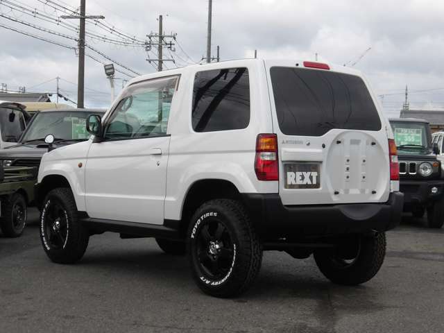 Mitsubishi Pajero Mini 9