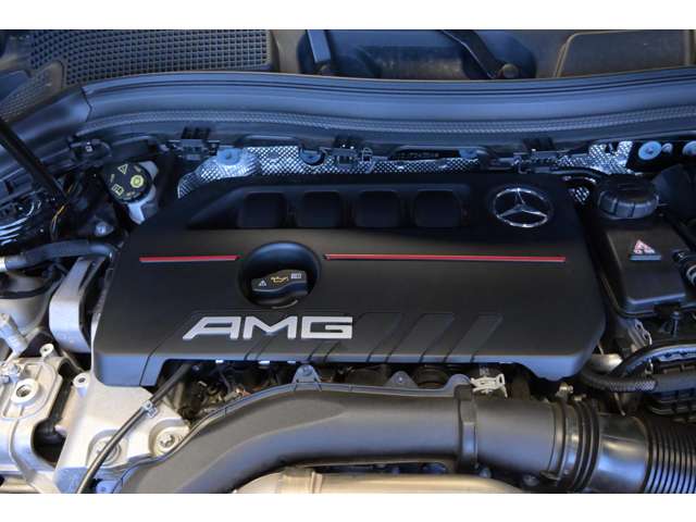 Mercedes-Benz GLA-Class 12