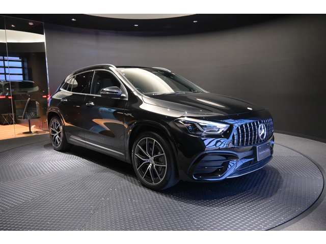 Mercedes-Benz GLA-Class 2
