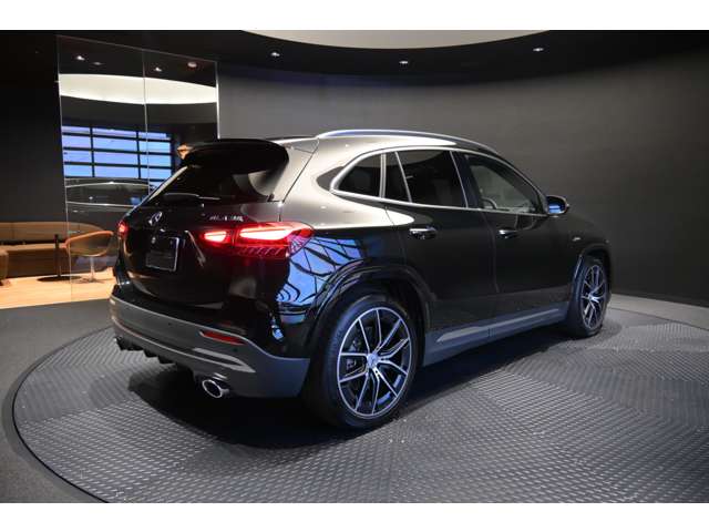 Mercedes-Benz GLA-Class 5