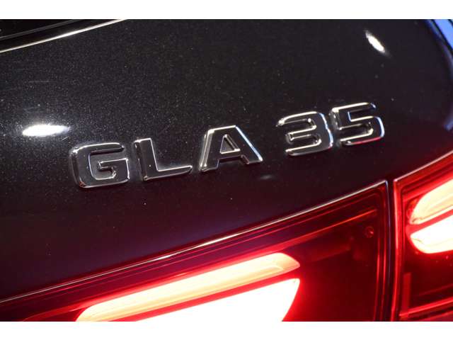 Mercedes-Benz GLA-Class 9