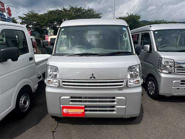 Mitsubishi Minicab Van 3