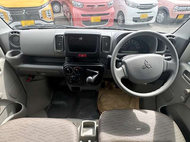 Mitsubishi Minicab Van 5